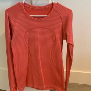 Lululemon long sleeved shirt